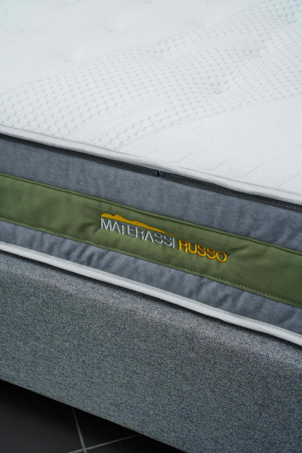 Materasso "Comfort" a Doppia Struttura con Fodera Stagionale Reversibile