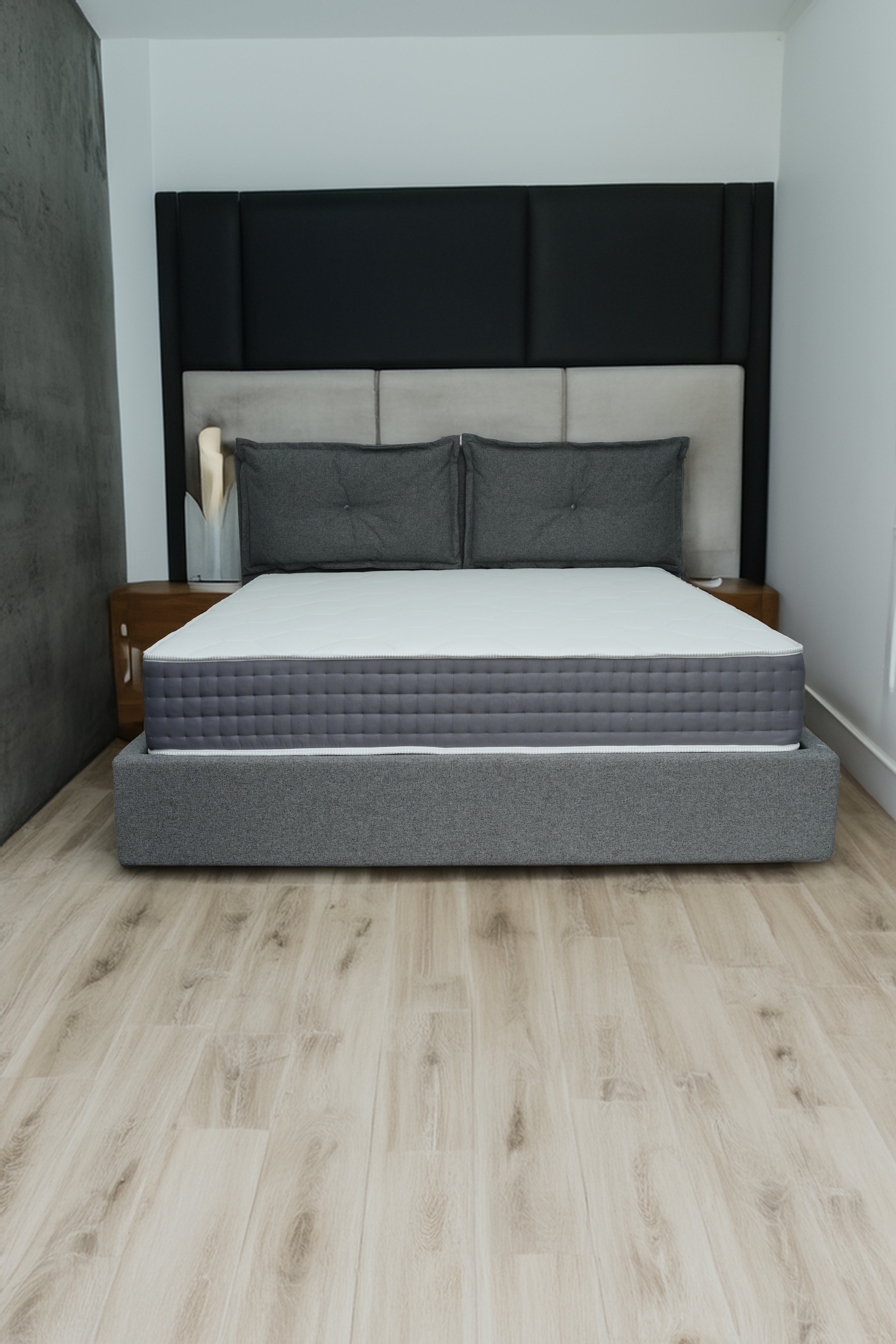 Materasso "Strong" Rigido ad Alte Prestazioni per un Sostegno Ergonomico